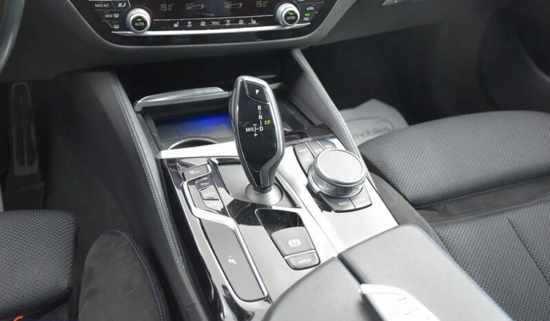 BMW Seria 5 530i xDrive M Sport Edition full