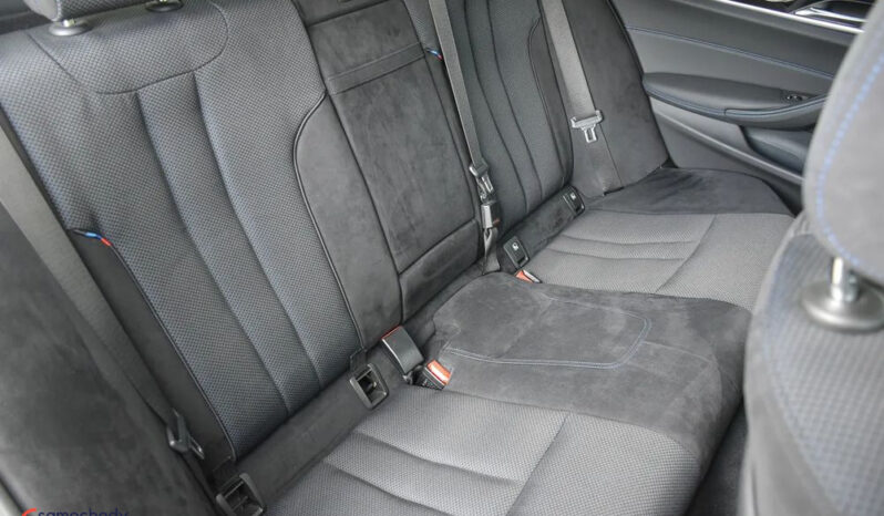 BMW Seria 5 530i xDrive M Sport Edition full