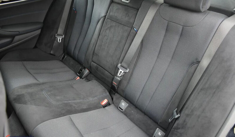 BMW Seria 5 530i xDrive M Sport Edition full