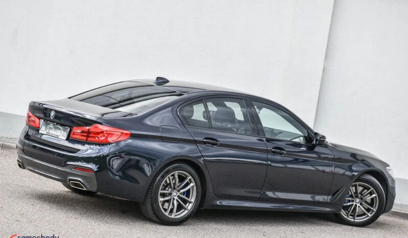 BMW Seria 5 530i xDrive M Sport Edition full