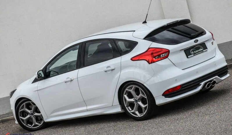 Ford Focus 2.0 EcoBoost ST mit Leder-Sport-Paket full