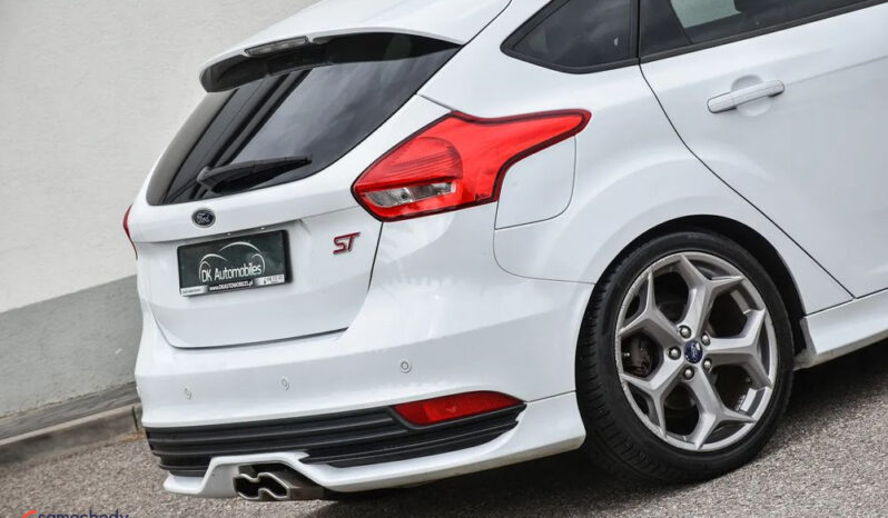Ford Focus 2.0 EcoBoost ST mit Leder-Sport-Paket full
