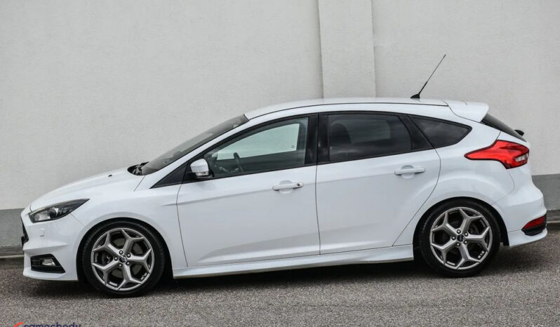 Ford Focus 2.0 EcoBoost ST mit Leder-Sport-Paket full