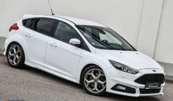 Ford Focus 2.0 EcoBoost ST mit Leder-Sport-Paket full