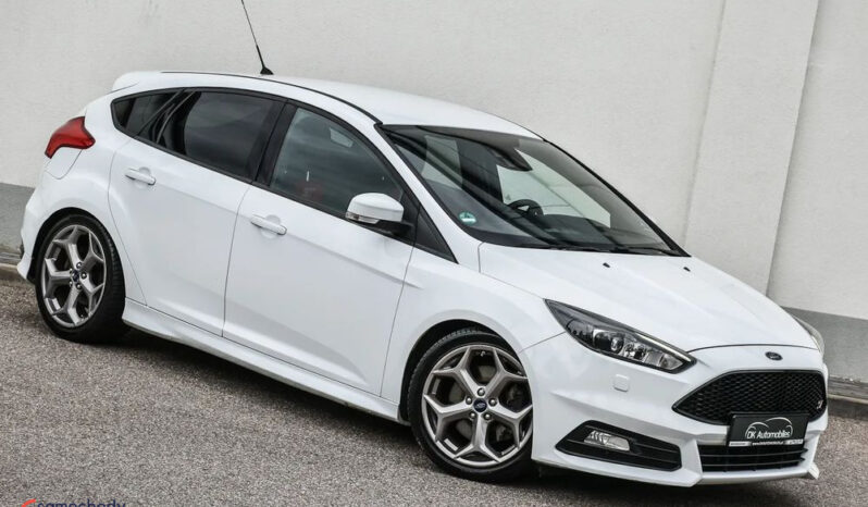 Ford Focus 2.0 EcoBoost ST mit Leder-Sport-Paket full