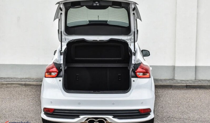 Ford Focus 2.0 EcoBoost ST mit Leder-Sport-Paket full