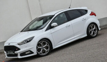 Ford Focus 2.0 EcoBoost ST mit Leder-Sport-Paket full