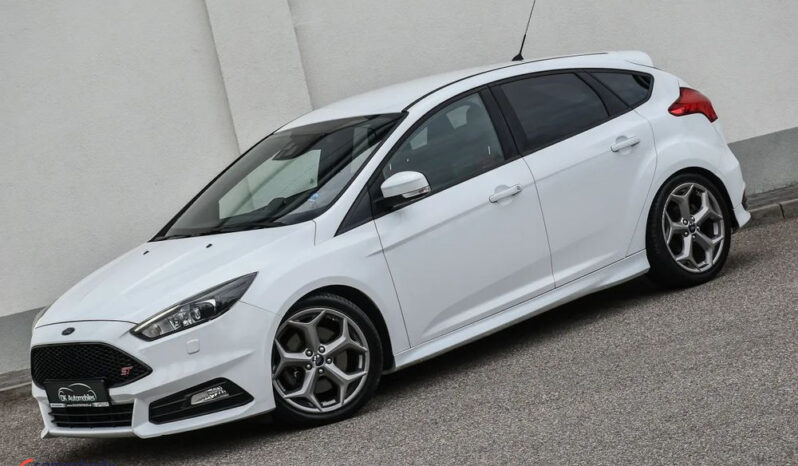 Ford Focus 2.0 EcoBoost ST mit Leder-Sport-Paket full