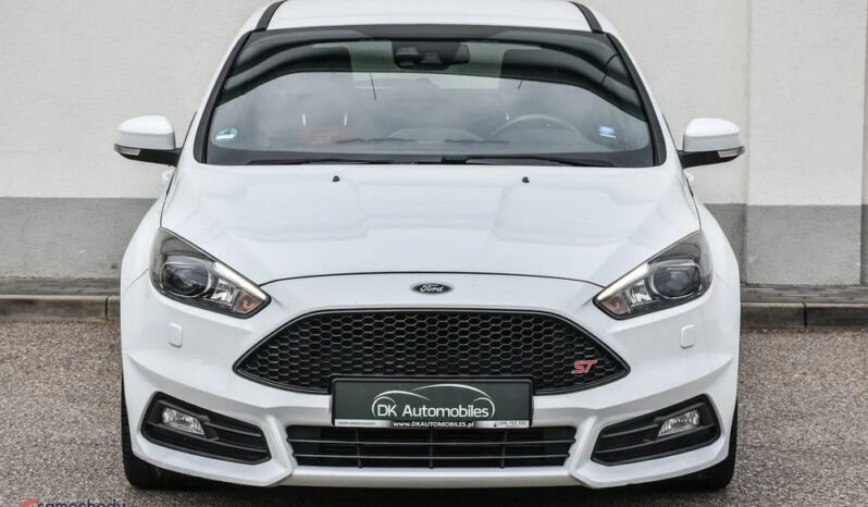 Ford Focus 2.0 EcoBoost ST mit Leder-Sport-Paket full
