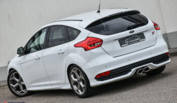 Ford Focus 2.0 EcoBoost ST mit Leder-Sport-Paket full