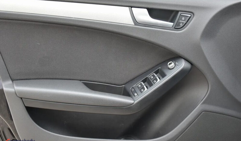Audi A4 Avant 2.0 TDI DPF S line Sportpaket full