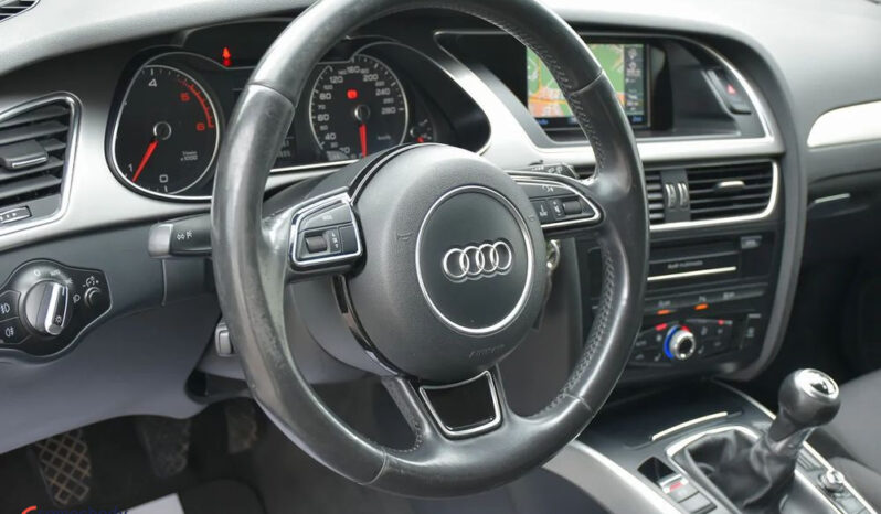 Audi A4 Avant 2.0 TDI DPF S line Sportpaket full