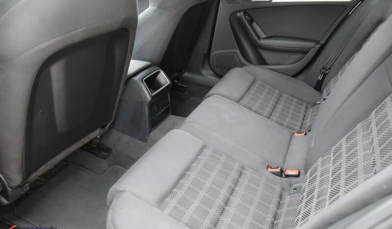 Audi A4 Avant 2.0 TDI DPF S line Sportpaket full
