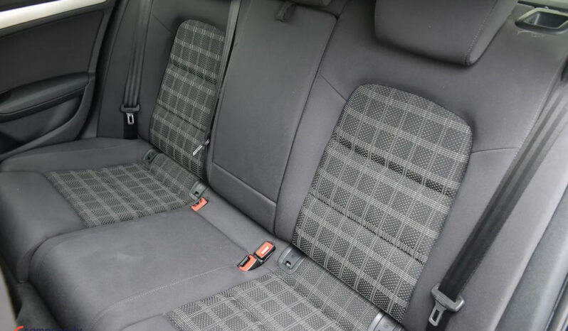 Audi A4 Avant 2.0 TDI DPF S line Sportpaket full