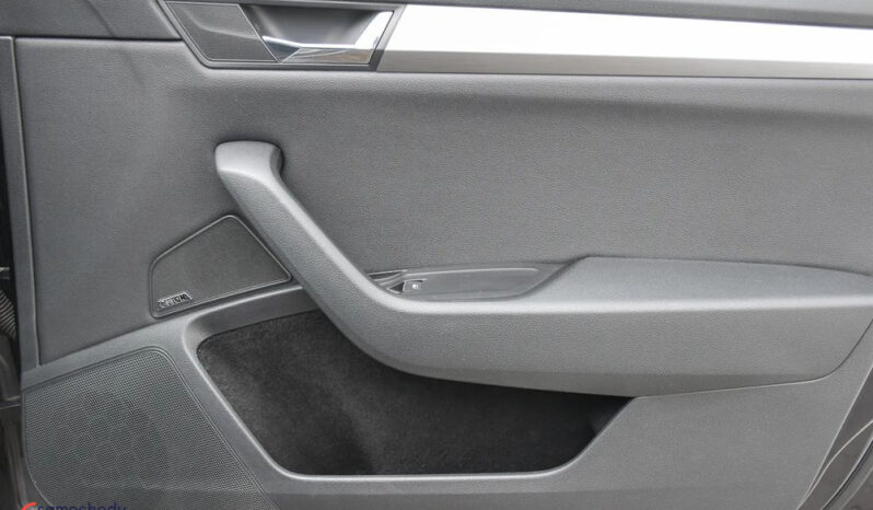 Skoda Superb 2.0 TDI 4×4 Style DSG full